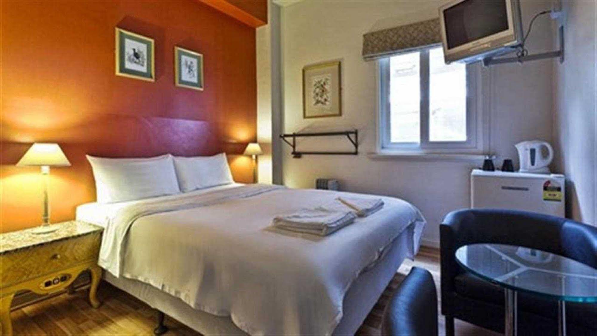 City Centre Budget Hotel Мельбурн Екстер'єр фото